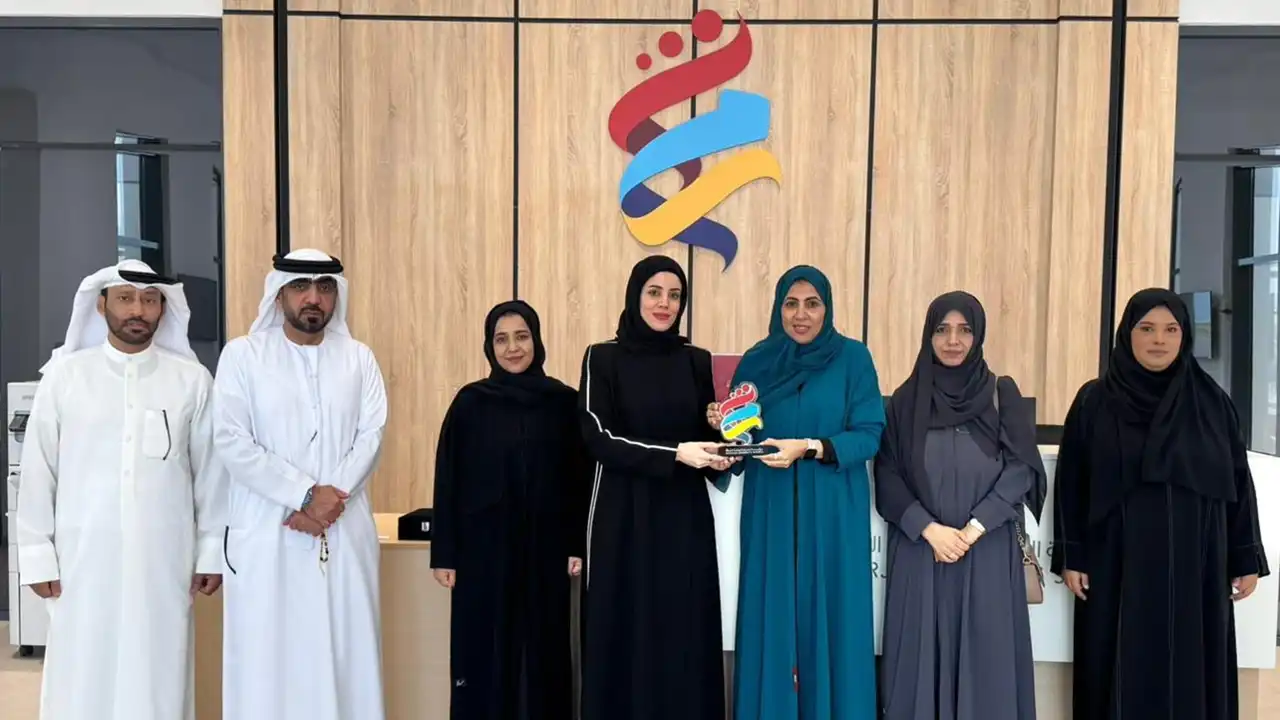 لجنة التربية في استشاري الشارقة تبحث برامج مركز رياضة المرأة الأولمبي